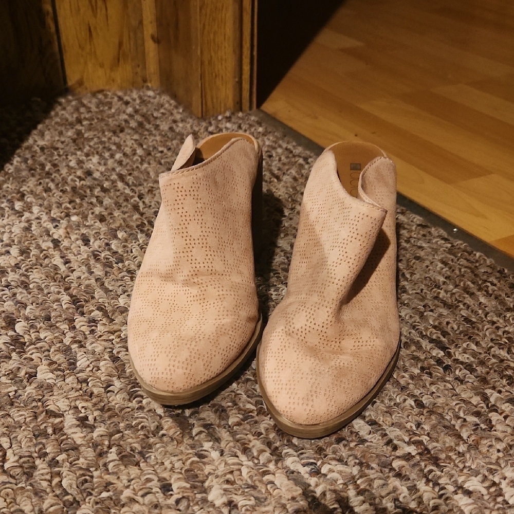 Women's Tan Ankle Boots